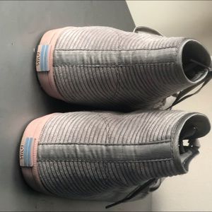 High Top Courdoroy Grey Sneakers with Pink Trim